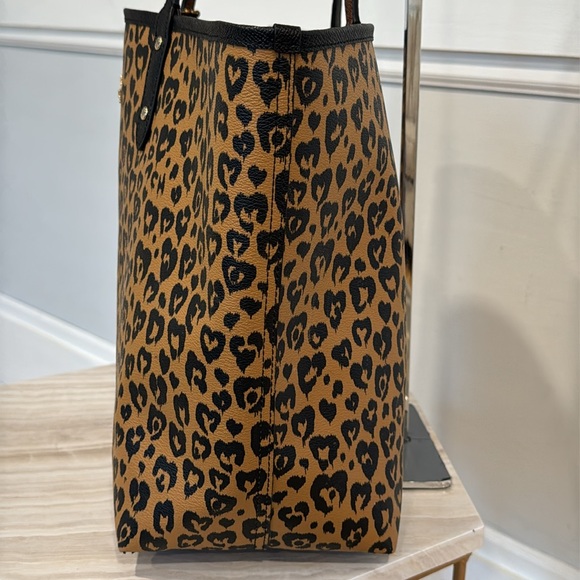 Coach Bag Reversible Leopard City Tote Bag - Picture 6 of 17